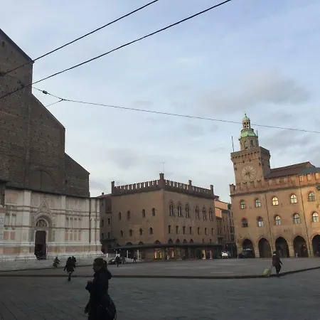 Temporary House Vicolo Colombina * بولونيا