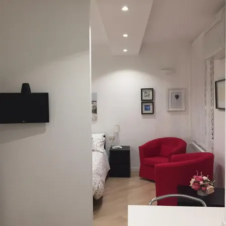 Temporary House Vicolo Colombina Bologne