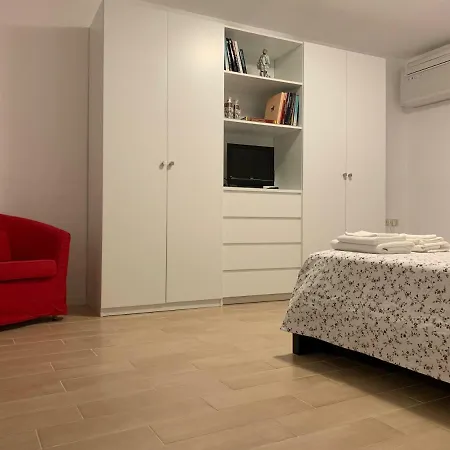 Temporary House Vicolo Colombina *