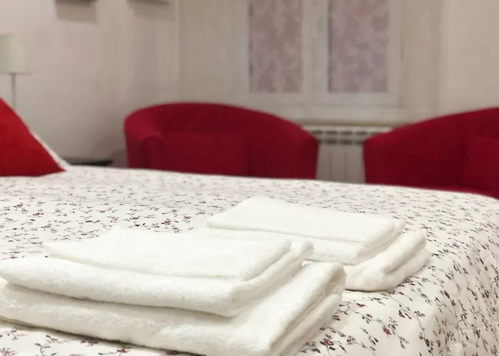 科隆比纳巷临时公寓 *