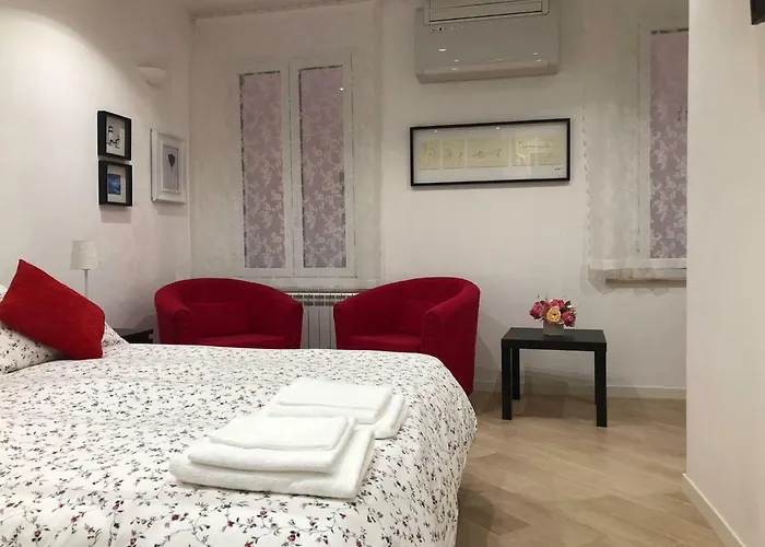 Temporary House Vicolo Colombina *