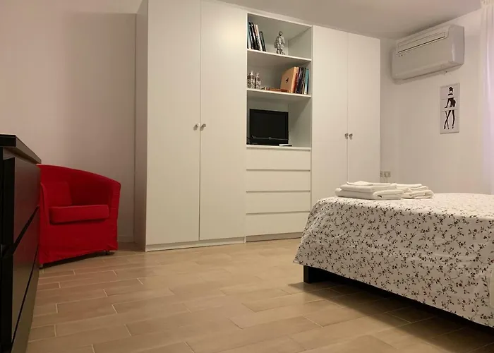 Temporary House Vicolo Colombina *