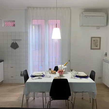 Temporary House Vicolo Colombina